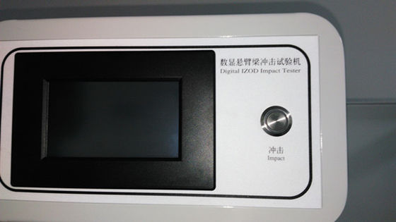220V Kunststof Testmachine / PLC Slagsterkte Testapparatuur voor Izod en Charpy HT-50D-CM