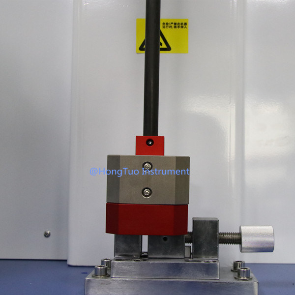Computerdisplay Izod-inslagtoetsapparatuur / Universal Pendulum Charpy And Izod-inslagtoetsmachine HT-50D-CM